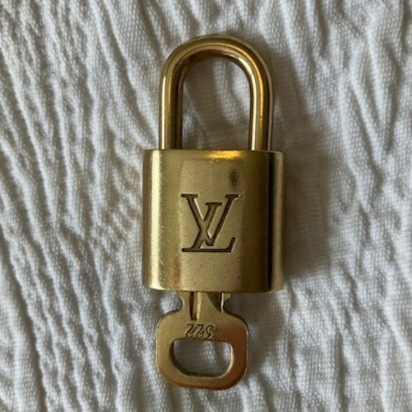 Louis Vuitton #322 Brass Lock and Key Set - Picture 5 of 8